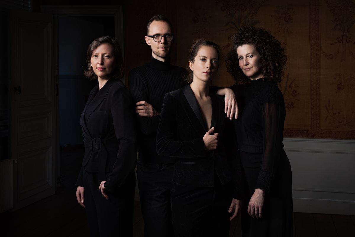 Salon Nenia - Katharina Smets & Revue Blanche