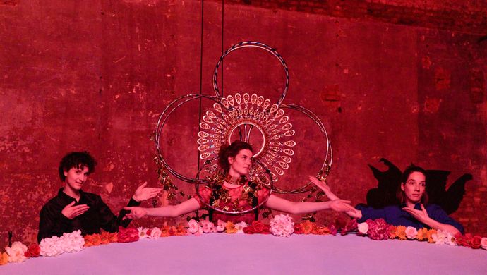 Beatrijs - Lola Bogaert, Sara Haeck & Yinka Kuitenbrouwer