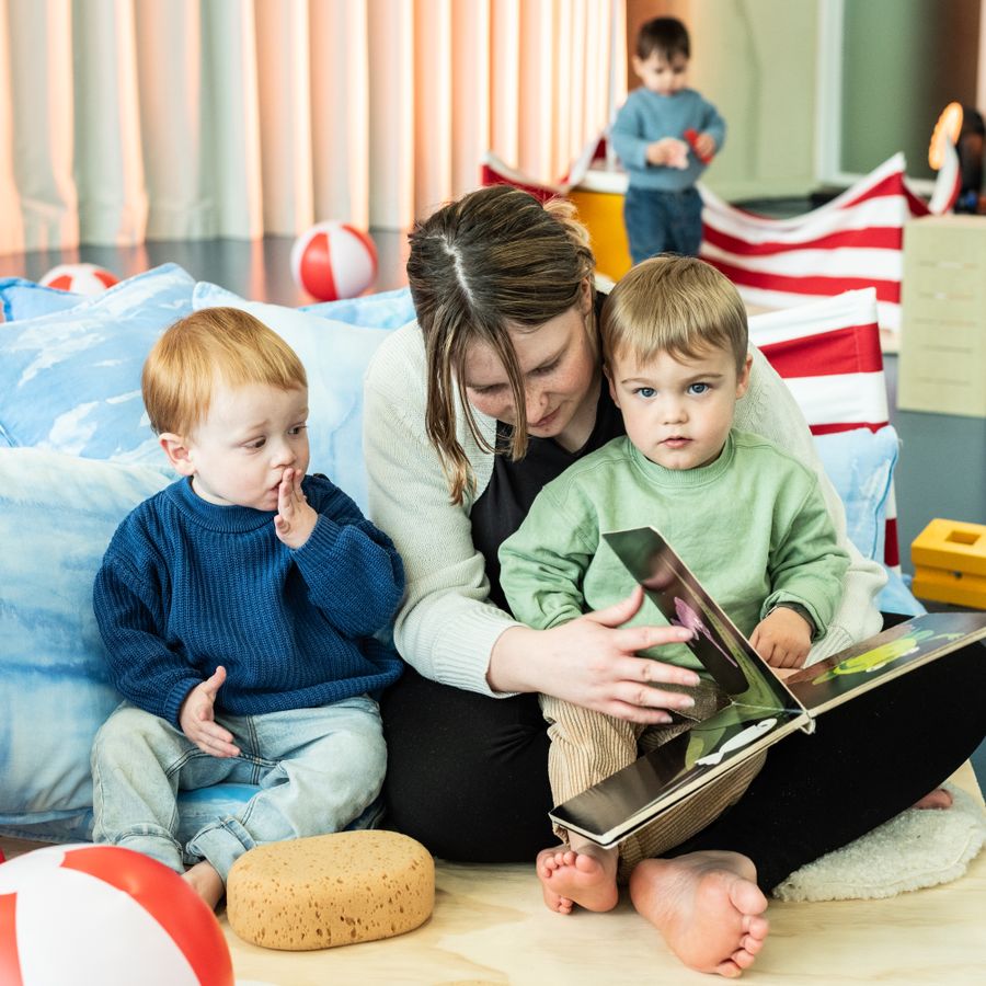 Voelgewoel goes Ensor 2.0 - De Grote Post/ Leentje Kerremans, Sam Declercq & Michiel Soete