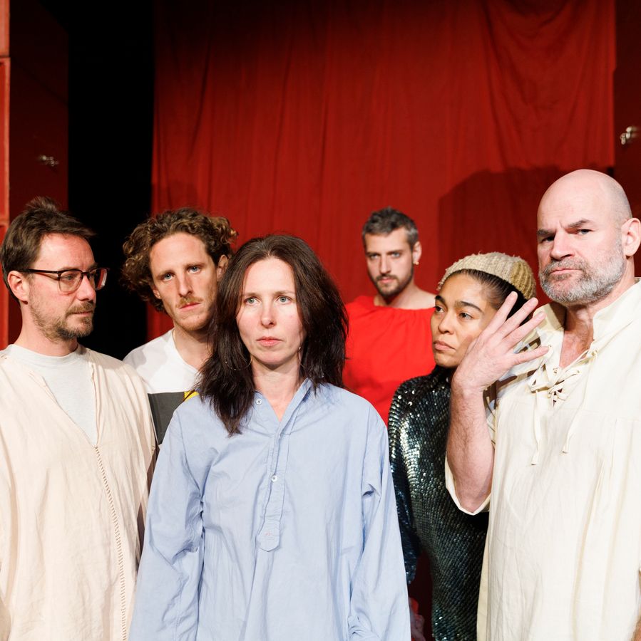 Muziektheater Transparant/Silence Radio - Portici