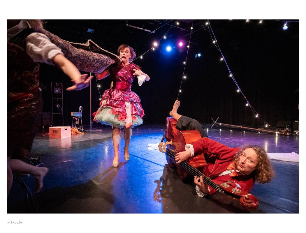 Hoppa! (4+)