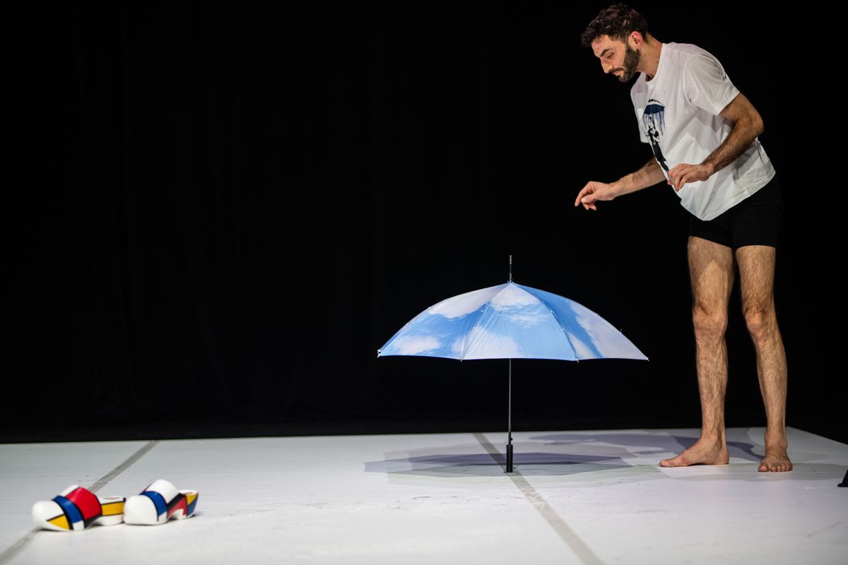 BRONKS & Not Standing / Alexander Vantournhout